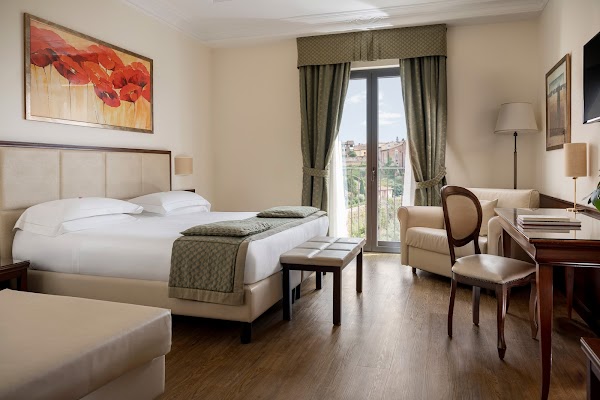 Hotel Athena
