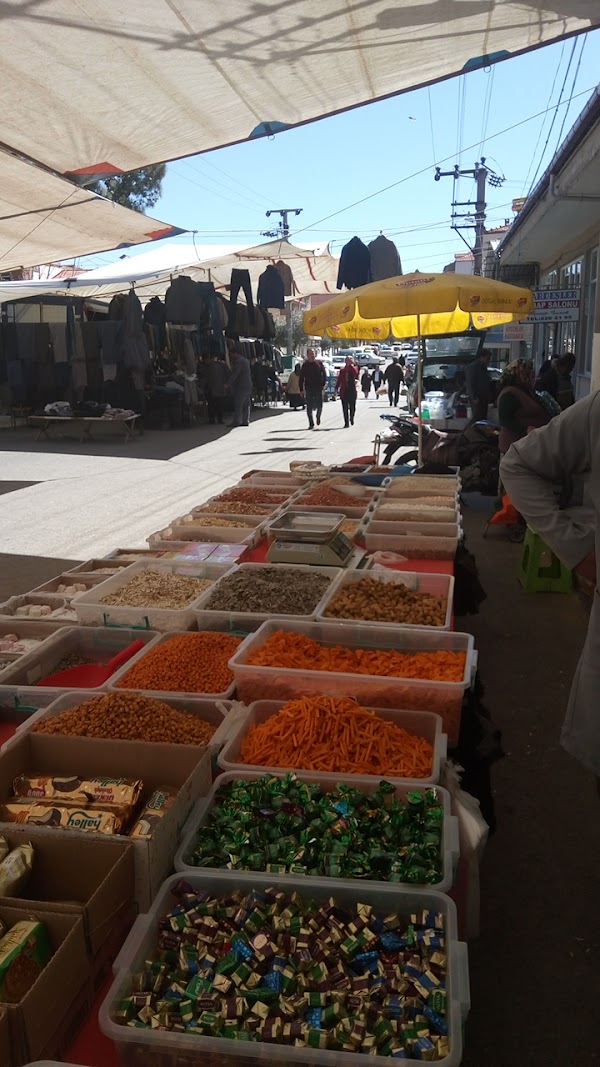 Kızılcabölük Kapalı Pazar Yeri