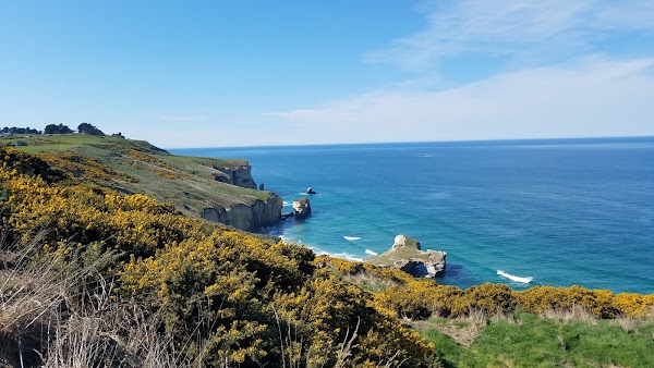 Tunnel Beach Track