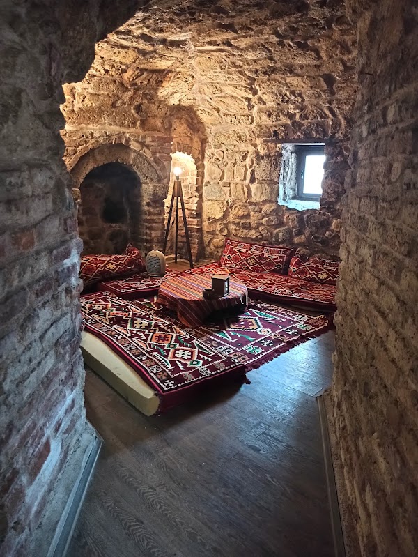 Upper Stone Inn