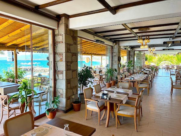 Assos Oveliskos Restaurant