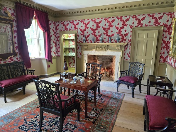 Moffatt-Ladd House & Garden