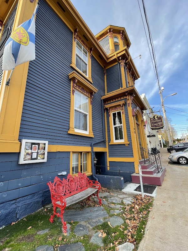Mariner King Inn