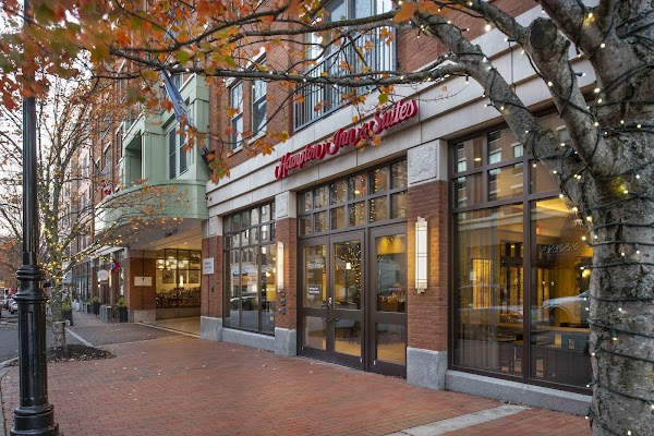 Hampton Inn & Suites Portsmouth Downtown