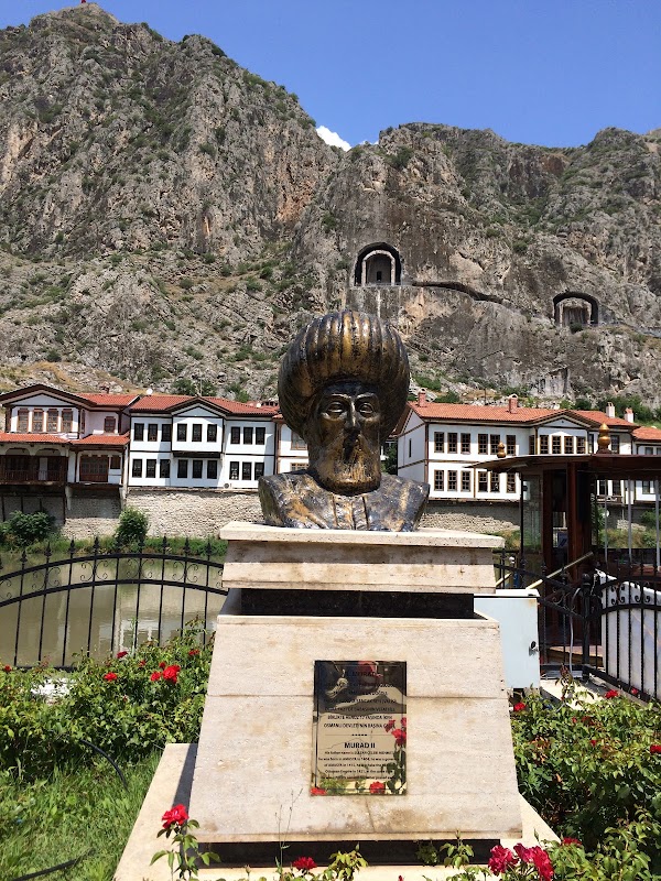 Şehzadeler Gezi Yolu