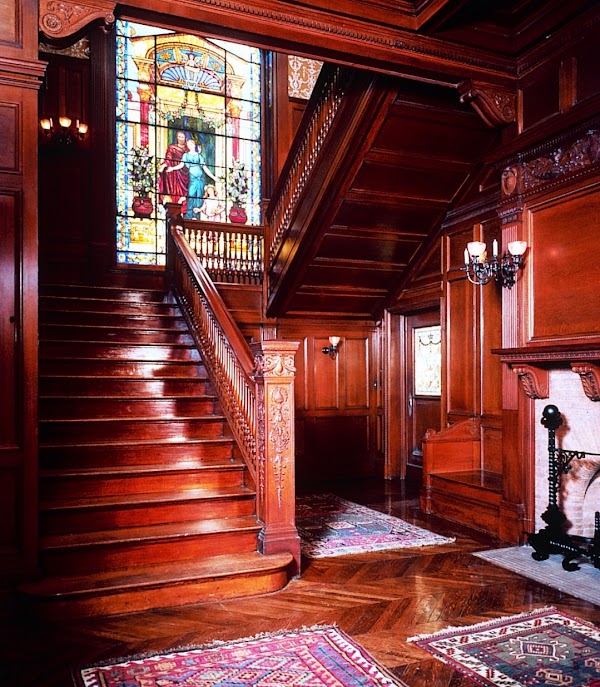 Moody Mansion