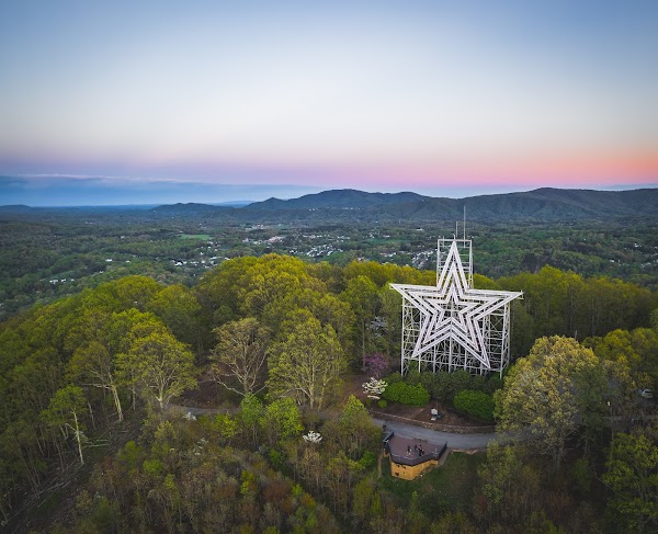Mill Mountain Star