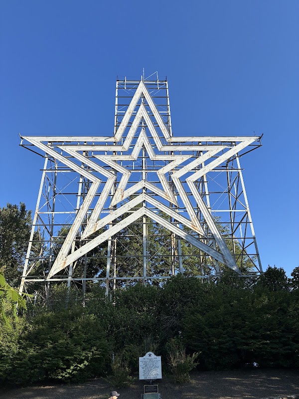 Mill Mountain Star