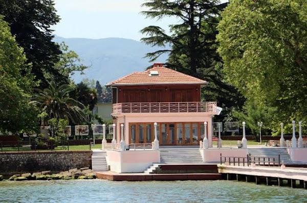 Yürüyen Köşk