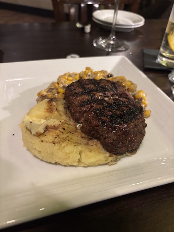 Eighteen Ninety Grille and Lounge