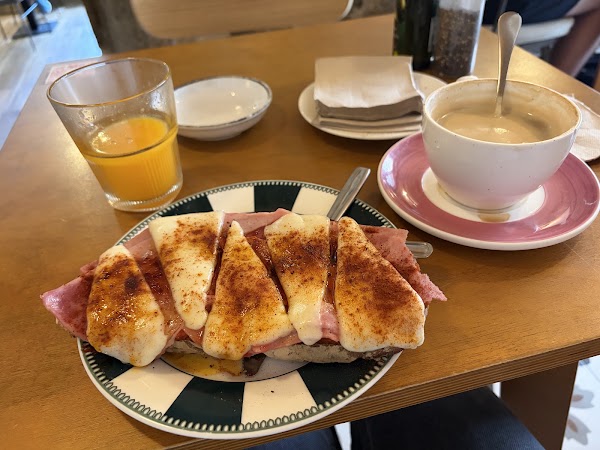 Café Tertulia
