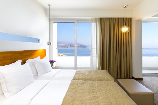 Lucy Hotel