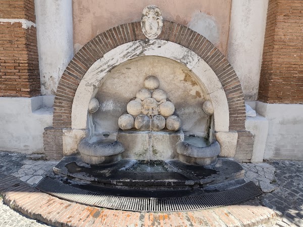 Fountain of the Cannonballs