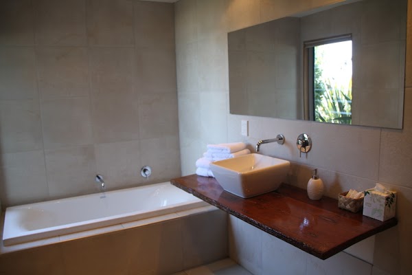 Curio Bay Accommodation