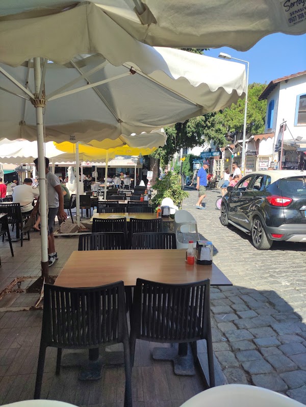 Foça Balık Evi