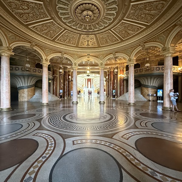 Ateneum, Bükreş