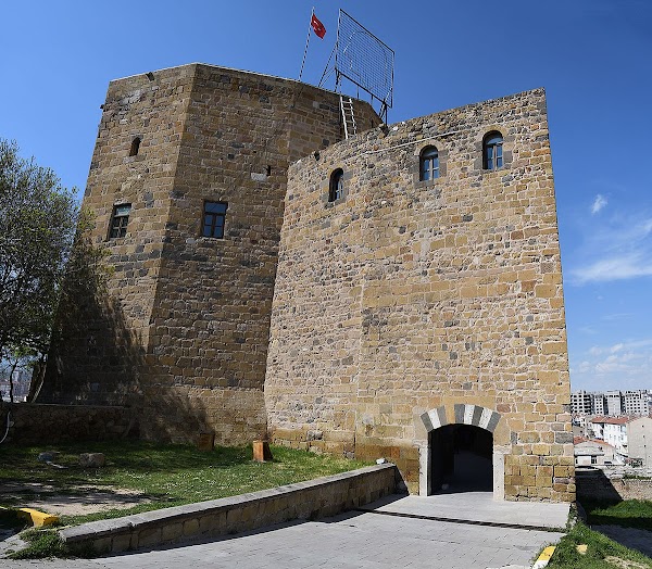 Nigde Castle