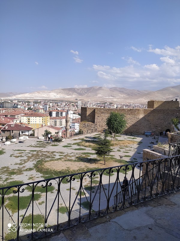 Nigde Castle