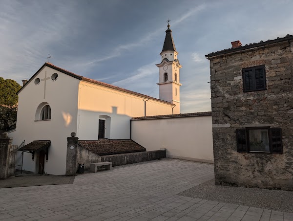 Vipavski Sveti Križ Castle