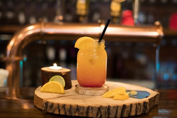 La Porte d'à Côté - Microbrasserie & Restaurant