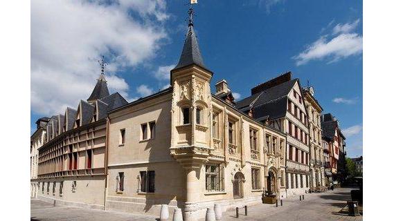 Hotel de Bourgtheroulde, Autograph Collection
