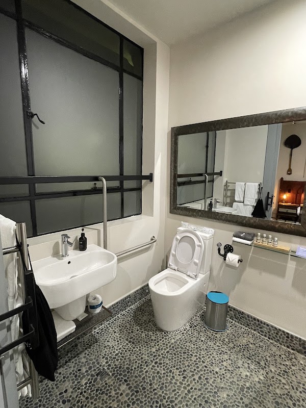 Poshtel