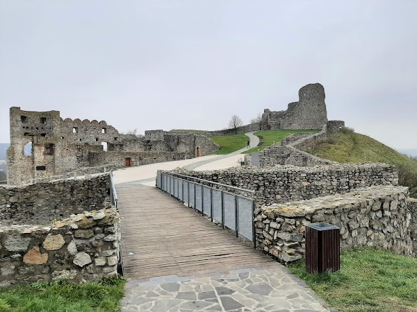 Burg Theben