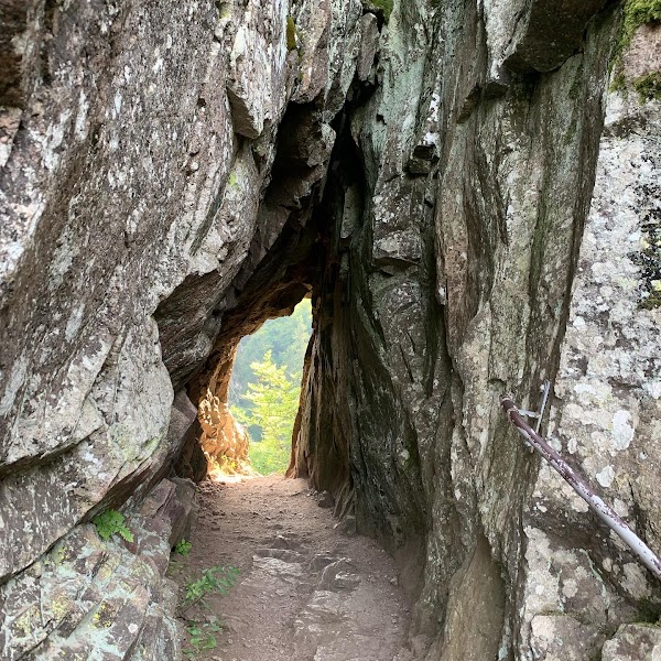 Sentier Des Roches