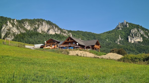 Koliba pod skalami