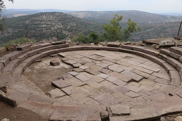 Aigai (Aeolis) Ancient City