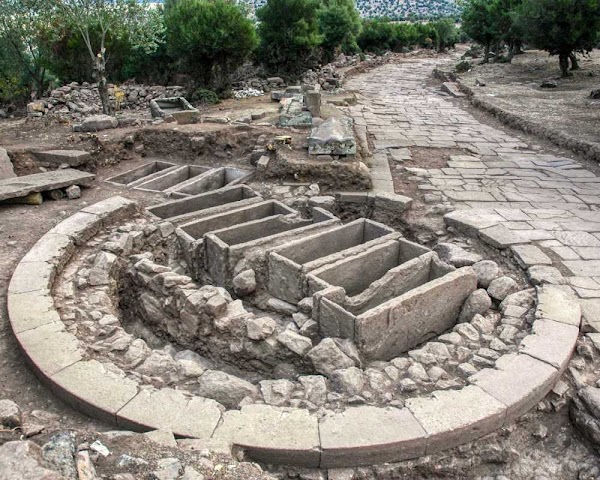 Aigai (Aeolis) Ancient City