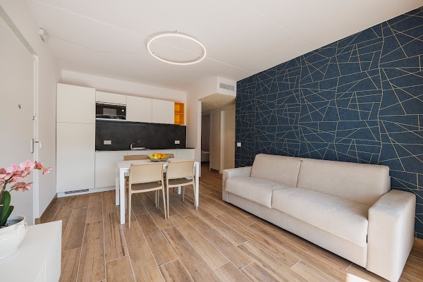Lake Side Suites - Riva del Garda