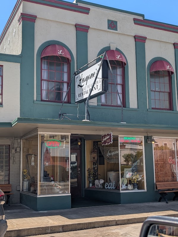 Lasyone's Meat Pie Restaurant