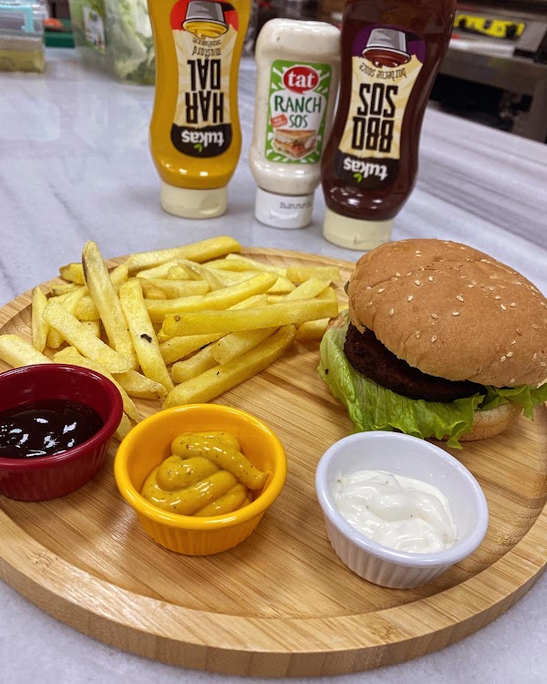 Güdül belediyesi meydan cafe restaurant