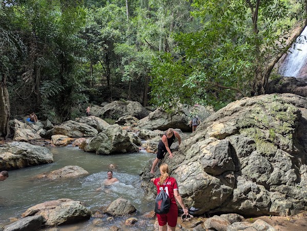 Na Muang Waterfall 1