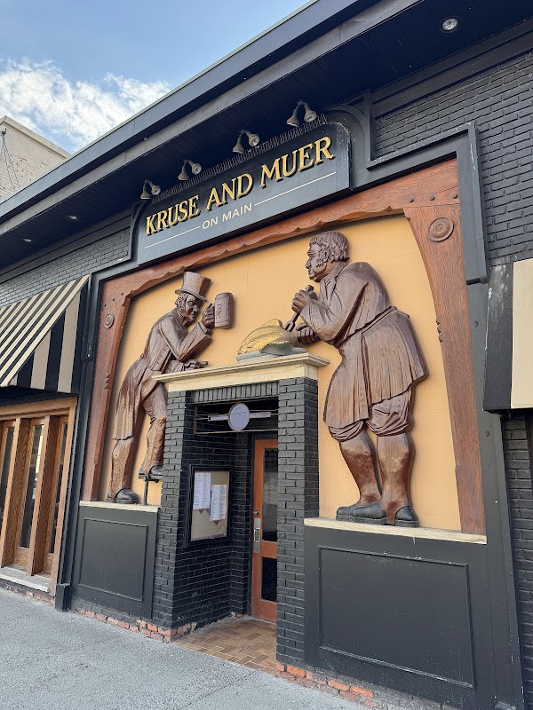 Kruse and Muer on Main