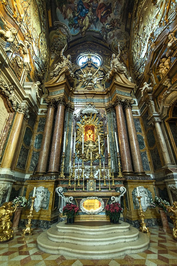San Petronio Bazilikası