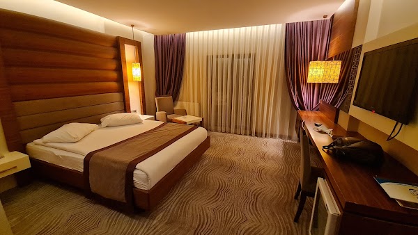 Grand Cenas Hotel