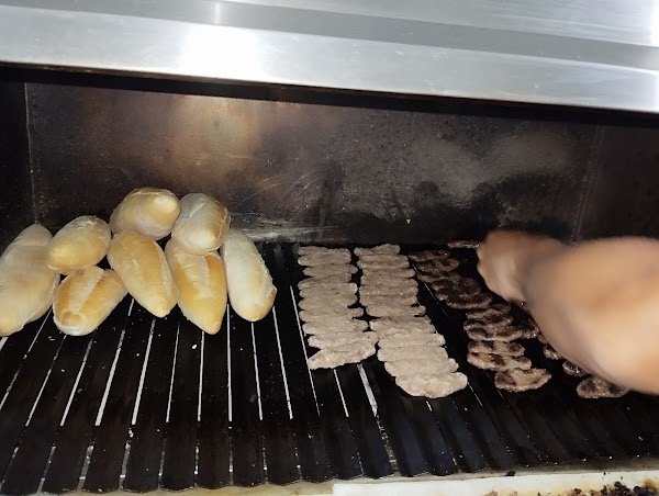 KÖFTECİ HAKKI USTA
