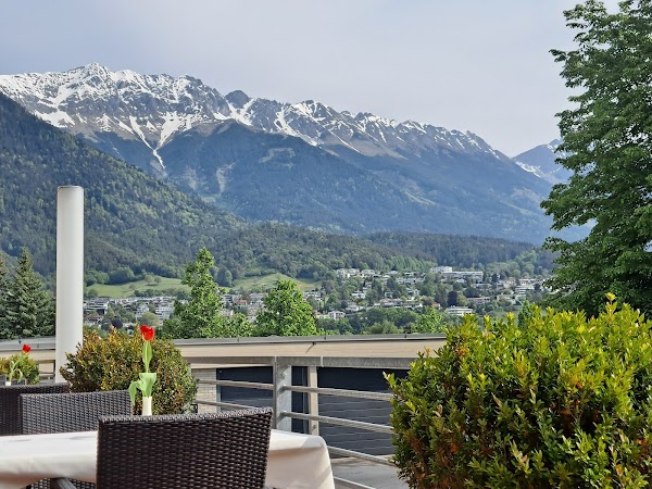 Penz Hotel West