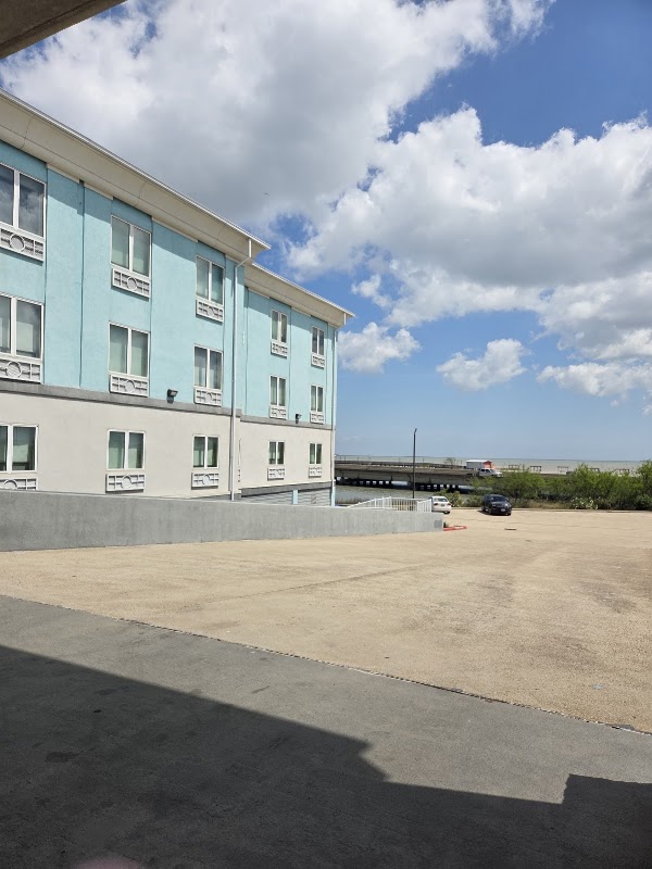 Holiday Inn Express & Suites Port Lavaca
