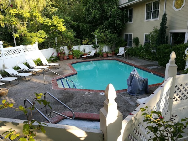 Apple Farm Inn