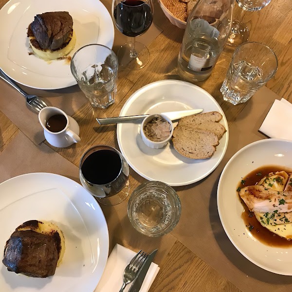 Gill Côté Bistro
