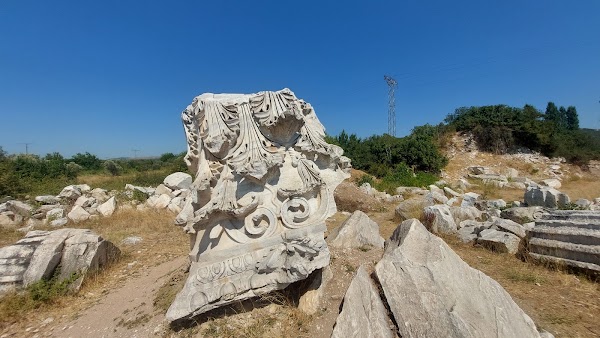 Kyzikos Hadrian Tapınağı