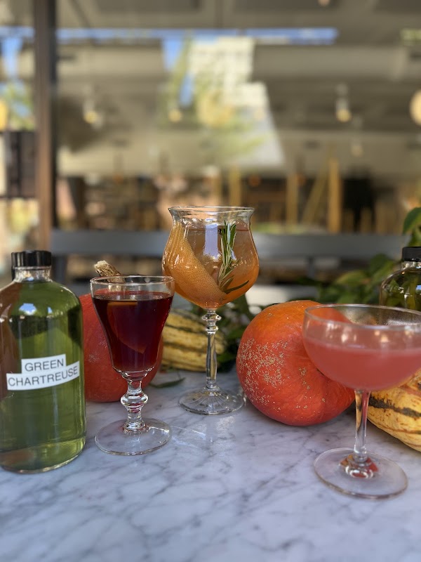 Easy Bistro & Bar