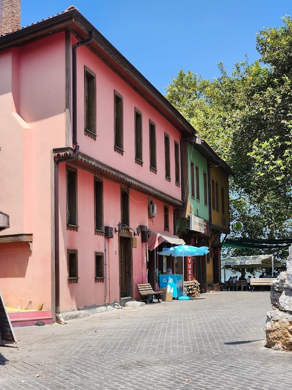 Ağlayan Çınar